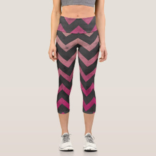 Magenta pink red ombre dark grey chevron pattern capri leggings