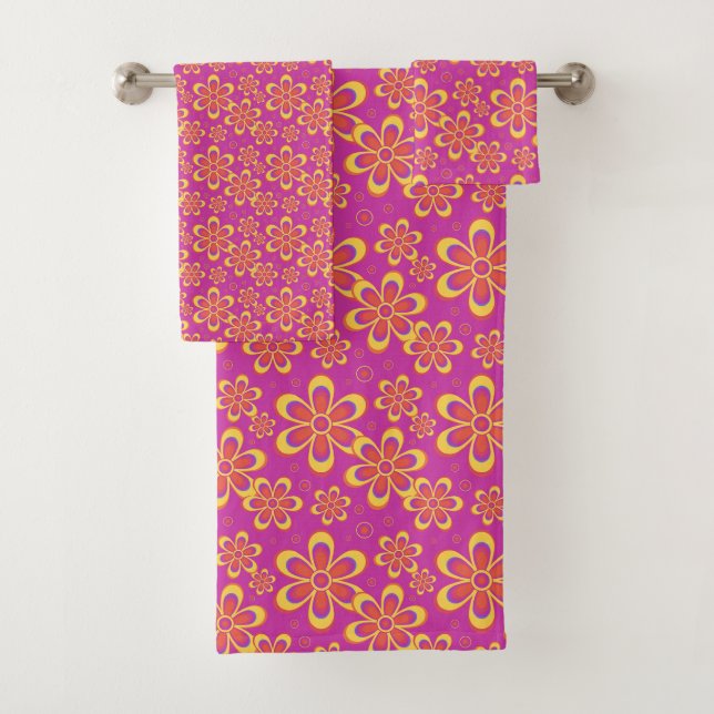 Magenta Purple Yellow Groovy Flower Pattern Bath Towel Set (Insitu)