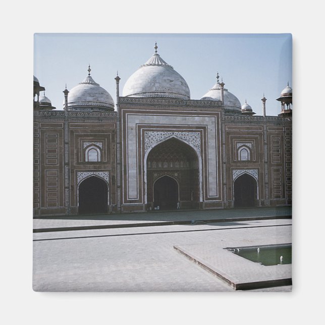 Magnet India (Front)