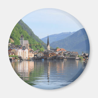 magnet showing Hallstatt town and lake, Austria