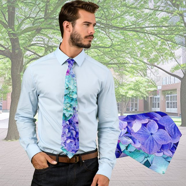 Magnificent hydrangea blossoms       tie (Creator Uploaded)