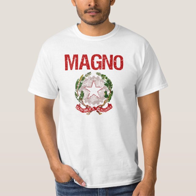 Magno Italian Surname T-Shirt (Front)