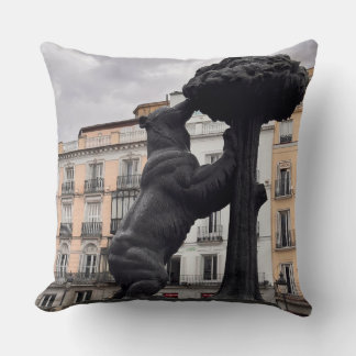 Magroño bear cushion