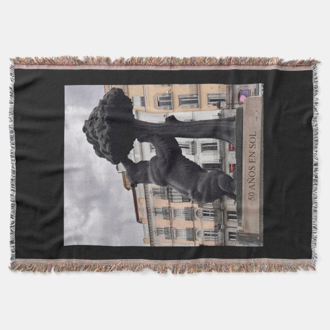 Magroño bear  throw blanket (Front)
