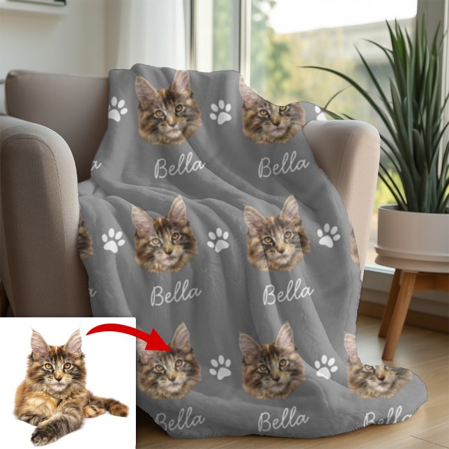 Maine Coon Cat, Custom Pet grey Fleece Blanket (Creator Uploaded)