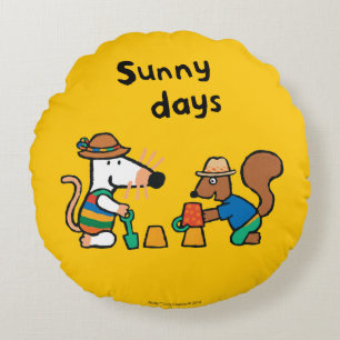 Maisy and Cyril Build a Sand Castle Round Cushion