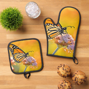 Majestic Butterfly Close Up Design Oven Mitt & Pot Holder Set