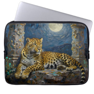 Majestic Leopard on Cliff Ledge Laptop Sleeve