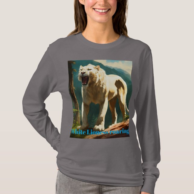 "Majestic Lioness Roar long" sleeve  T-Shirt (Front)