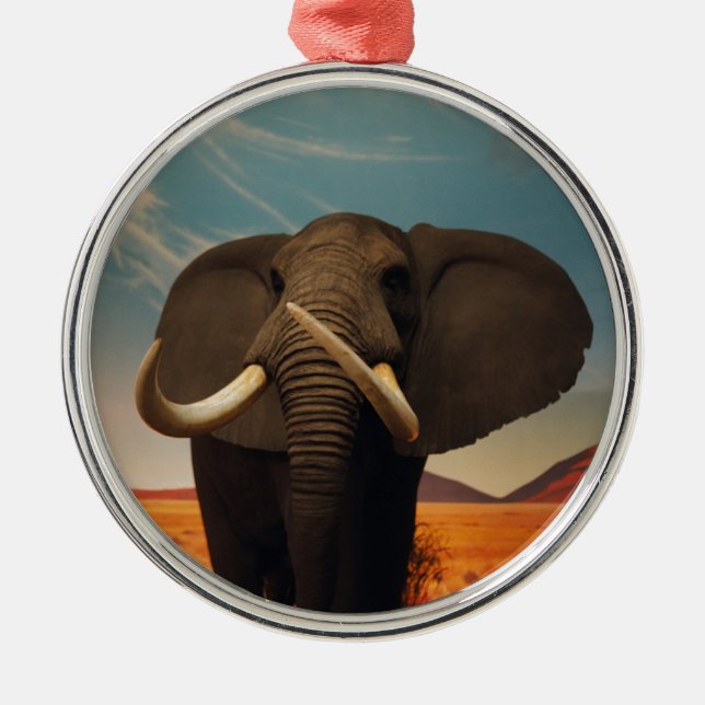 Majestic Stature Metal Tree Decoration (Front)
