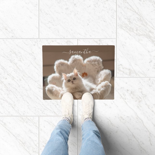 Majestic white cat doormat (Indoor)