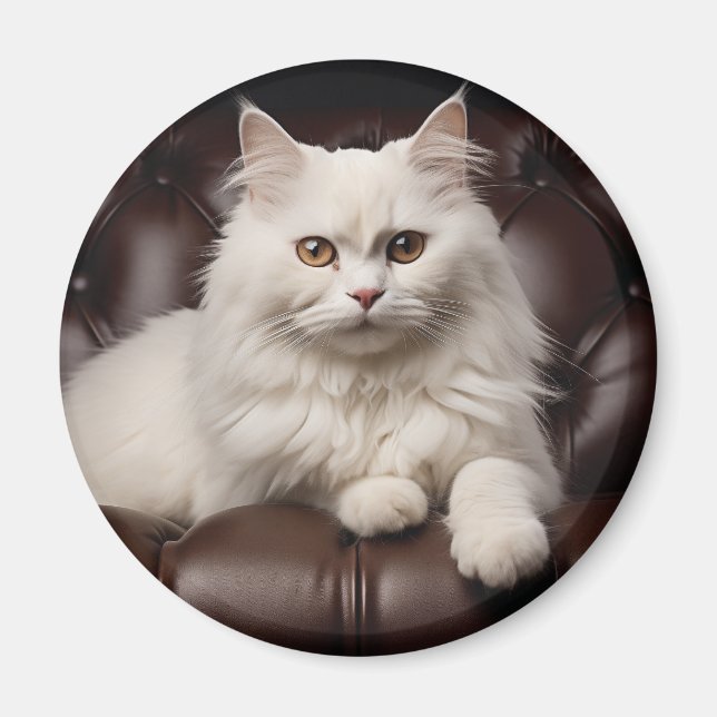 Majestic white cat magnet (Front)