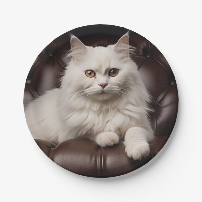 Majestic white cat paper plate (Front)