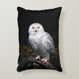 Majestic winter snowy owl decorative cushion