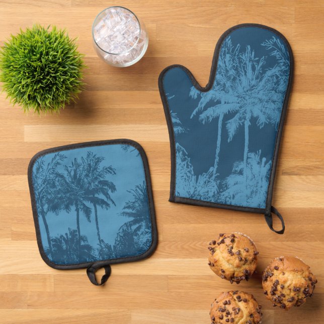 Makena Beach Hawaiian Sketchy Palms Blue Oven Mitt & Pot Holder Set (Top Down)