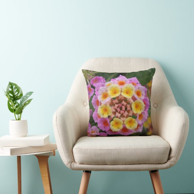 Makro: Pink and Yellow Lantana Flower Cushion (Chair)