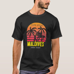 Maldives Sunset Palm Trees Dhivehi Malé Indian Oce T-Shirt