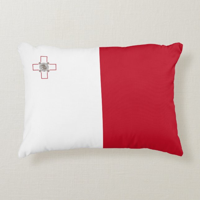 Malta flag decorative cushion (Front)