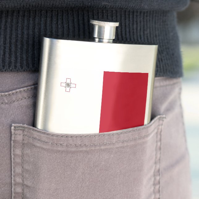 Malta flag hip flask (In Situ)