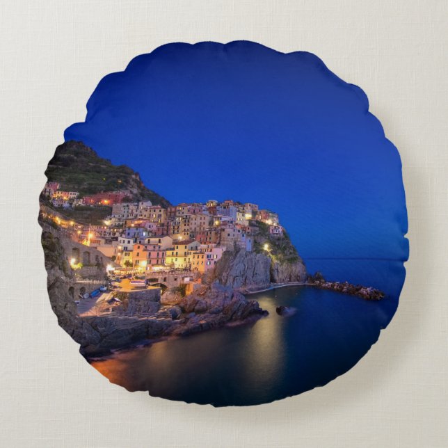 Manarola town in the Cinque Terre in the evening Round Cushion (Front)