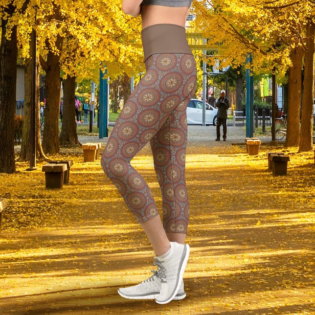 Mandala Brown Capri Leggings (Mandala Brown Capri Leggings)