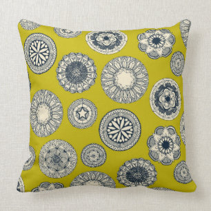 mandala cirque spot chartreuse cushion
