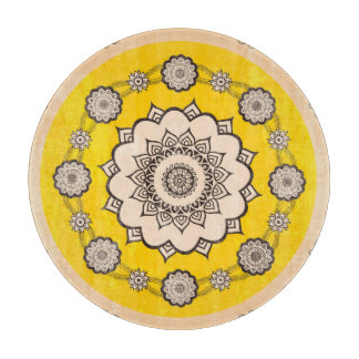 Mandala Ornamental: Ethnic Style Design. Cutting Board