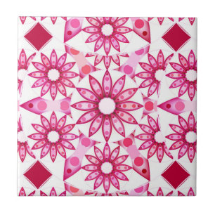 Mandala pattern in shades of pink, maroon tile