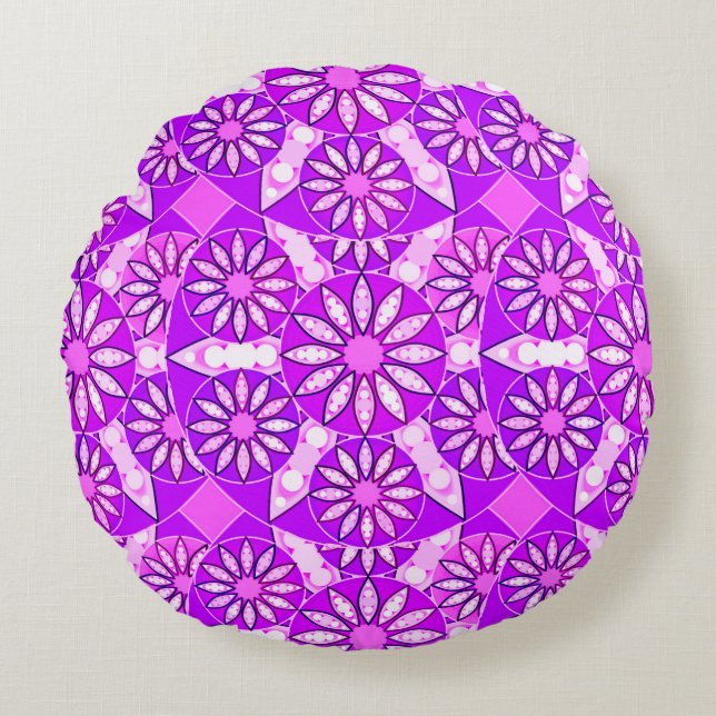 Mandala pattern, violet, orchid and pink round cushion (Front)
