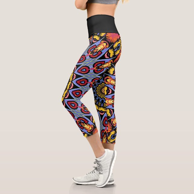 Mandala Trippy Retro Hippie Boho Chic Bohemian Capri Leggings (Left)