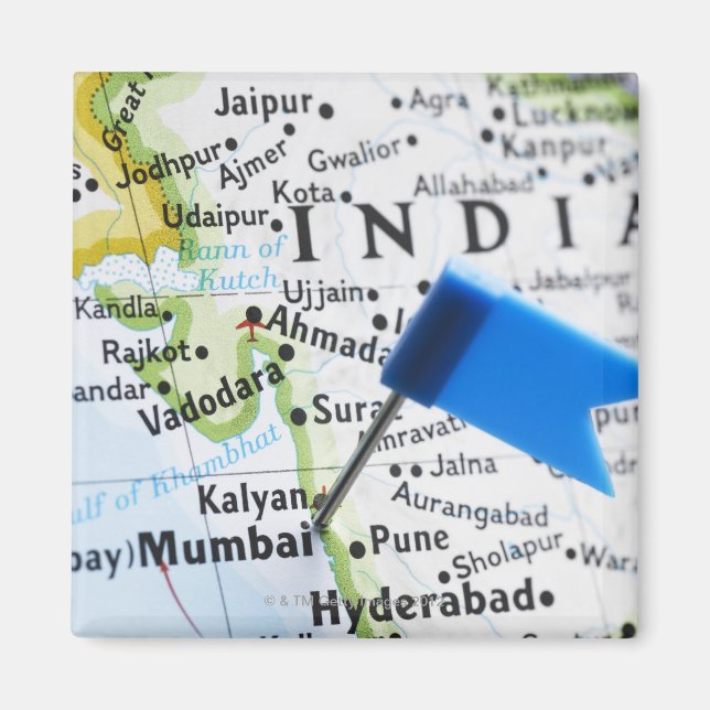 Map pin placed in Mumbai, India on map, close-up Magnet (Front)