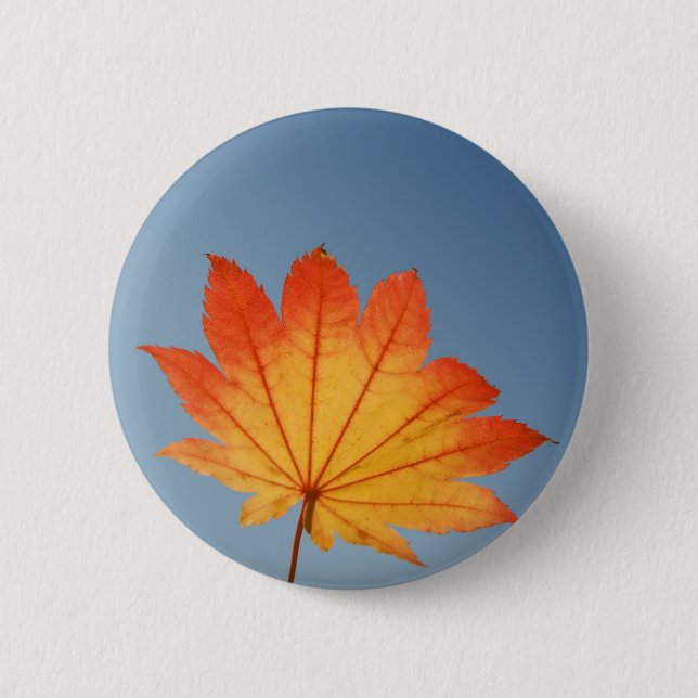 maple leaf 6 cm round badge (Front)
