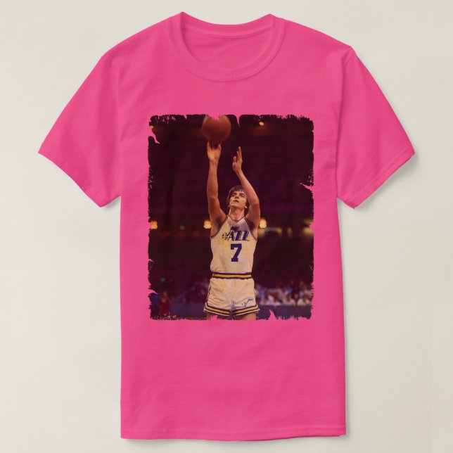 Maravich Vintage Design Of Basketball 4 T-Shirt (Design Front)