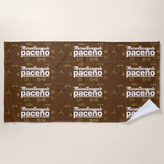 Maravillosamente paceño beach towel