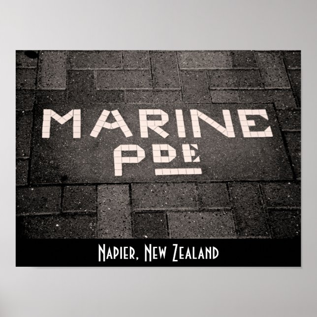Marine Parade, Napier, New Zealand Poster (Front)
