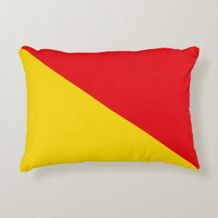 Marine signal flag: Letter "O" (Oscar) Decorative Cushion