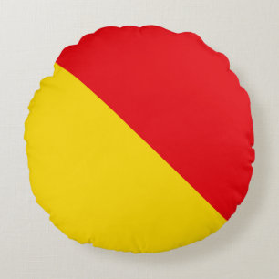 Marine signal flag: Letter "O" (Oscar) Round Cushion