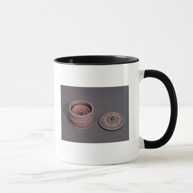 Mariner's compass in an ivory case mug (Right)