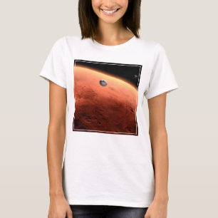 Mars Science Laboratory Approaching Mars. T-Shirt