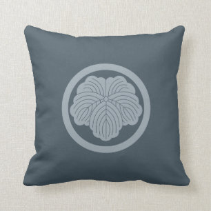 Maruni Tsuta Japanese Mon Family Crest Ivy Cushion