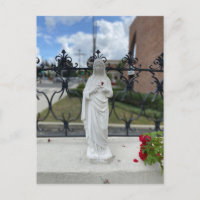 Mary with Heart Flower Petal