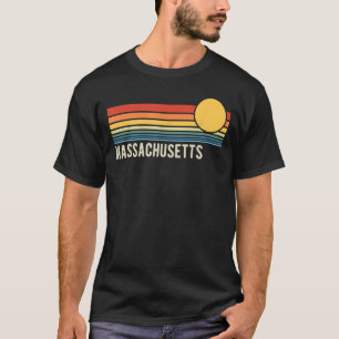 Massachusetts USA Retro Sunset Style Design T-Shirt