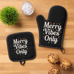 Matching Family Christmas Merry Vibes Only Lights Oven Mitt & Pot Holder Set