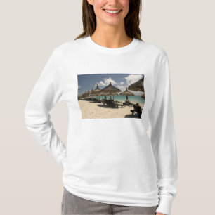Mauritius, Poste de Flacq. Beach scene at the T-Shirt