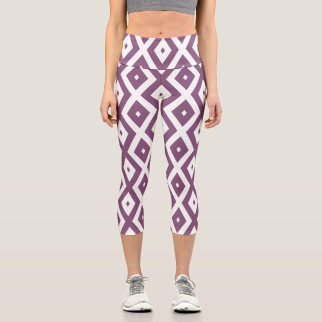 Mauve and white diamond pattern capri leggings (Front)