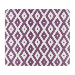 Mauve and white diamond pattern cutting board