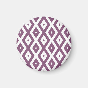 Mauve and white diamond pattern magnet