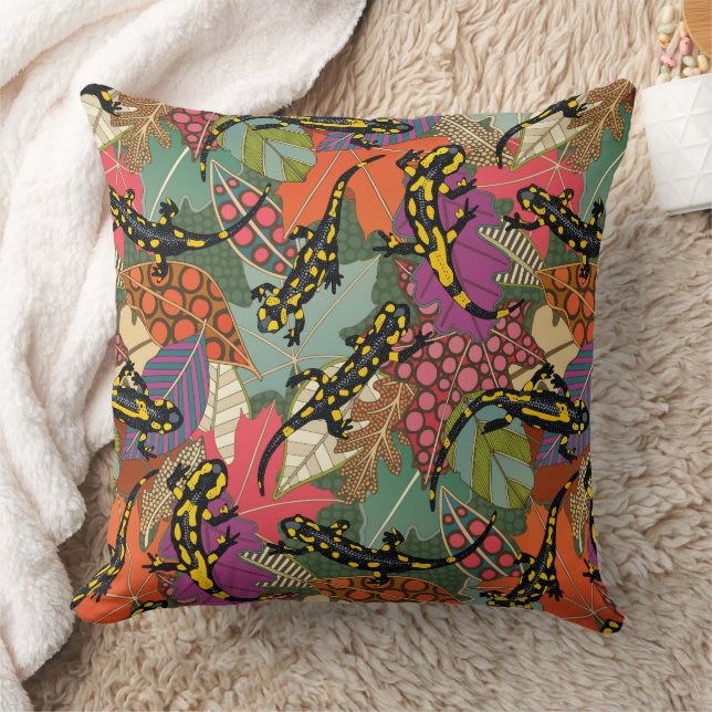 maximalist salamander forest cushion (Blanket)