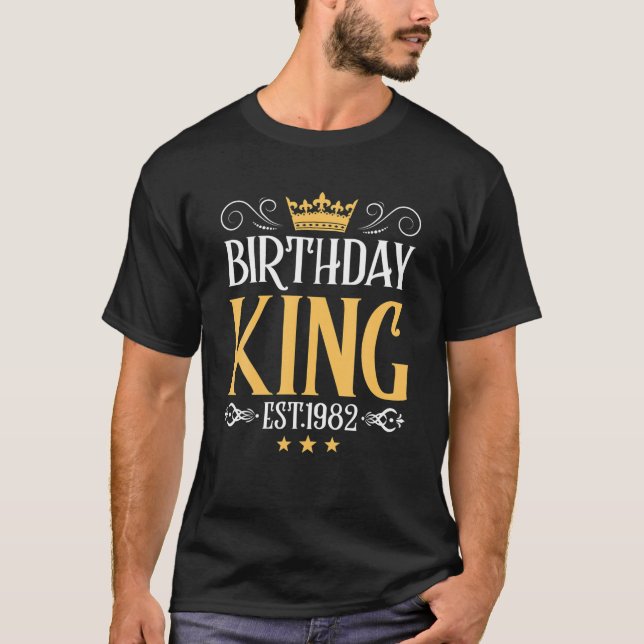 Mb 40Th Birthday King Est 1982 Golden Crown Boys M T-Shirt (Front)