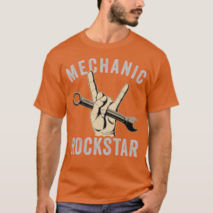 Mechanic Garage  Enthusiast Man Cave Design for Ga T-Shirt